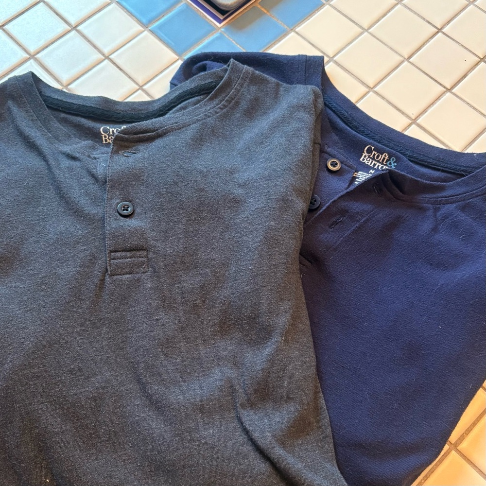 Bundle of 2 Croft & Barrow Long Sleeve Shirts - Dark Gray and Deep Blue